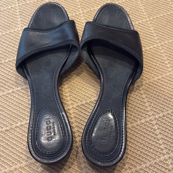 Gucci slide sandals size 8 - Picture 1 of 11